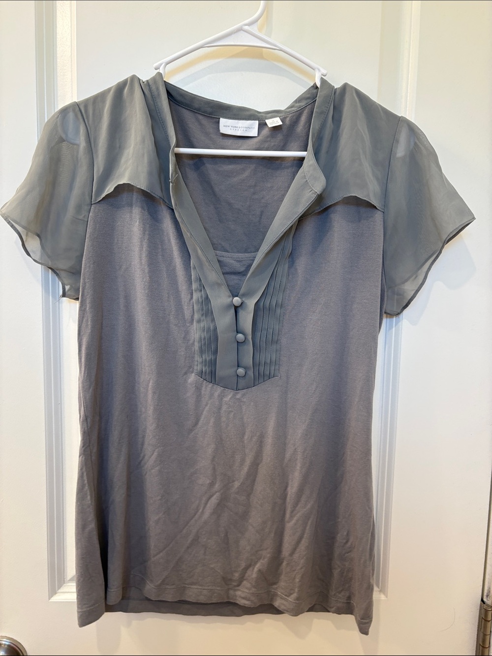 New York & Company Gray Short Sleeve Blouse with Sheer Yoke